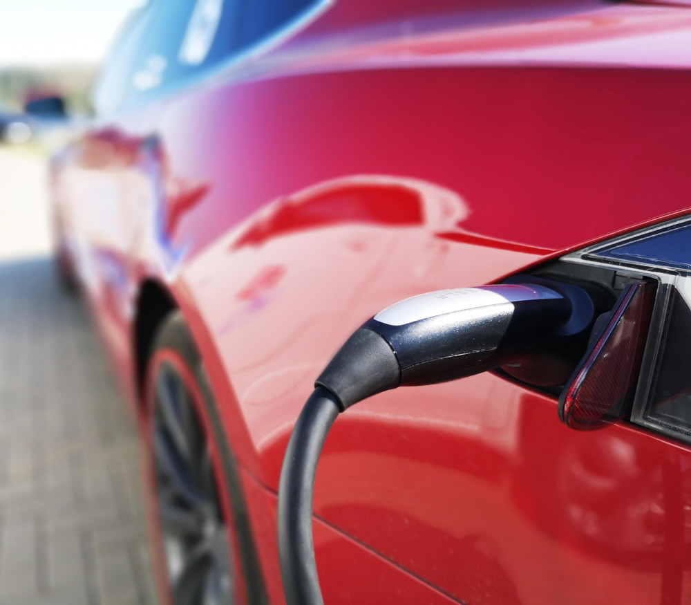 Le bonus écologique des voitures électriques et hybrides rechargeables reconduit