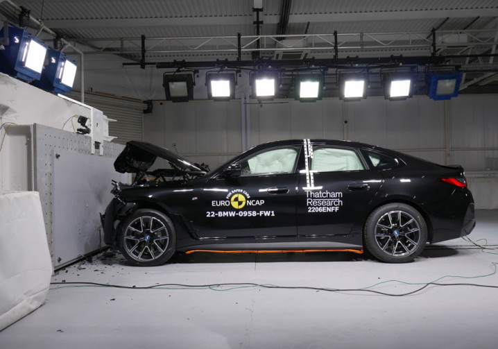 La BMW i4 obtient quatre étoiles sur cinq possibles aux crash-tests Euro NCAP 2022