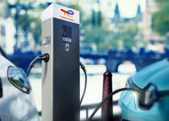 La technologie « Plug & Charge » simplifie l’expérience de la recharge pour le conducteur