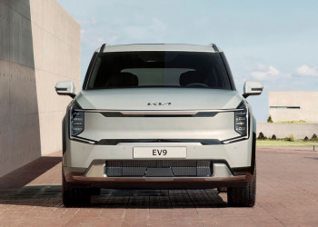 Le grand SUV électrique Kia EV9 affiche un design avant-gardiste