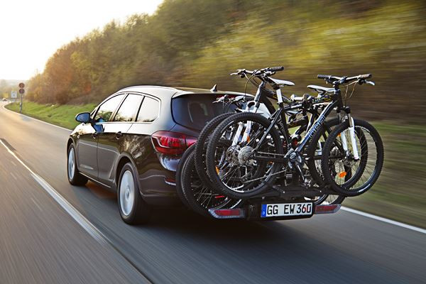 Le système de porte-vélo Opel FlexFix embarque jusqu'à quatre bicyclettes
