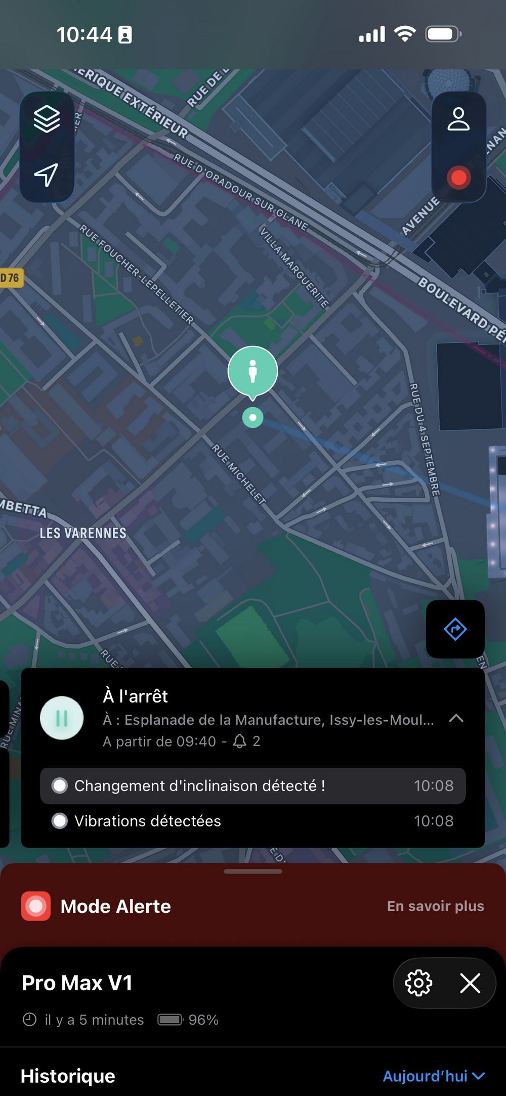 Le traceur GPS en temps réel Tracker Pro Max d'Invoxia indique sa position toute les secondes
