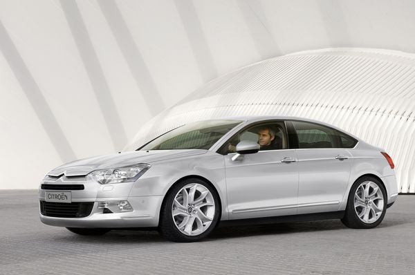 Laquelle sera élue « Voiture de l’Année 2009 » ?