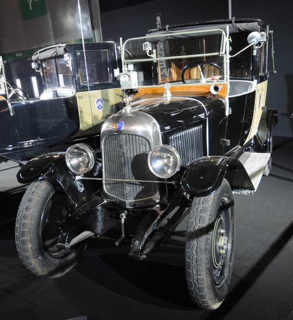 Retrouvez en images « Les Taxis du Monde » du Mondial de l’Automobile de Paris