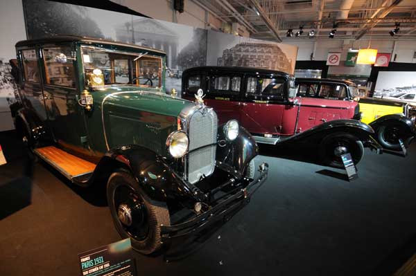 Retrouvez en images « Les Taxis du Monde » du Mondial de l’Automobile de Paris