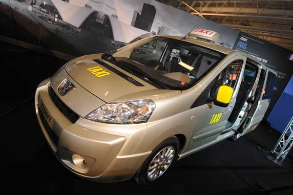 Retrouvez en images « Les Taxis du Monde » du Mondial de l’Automobile de Paris