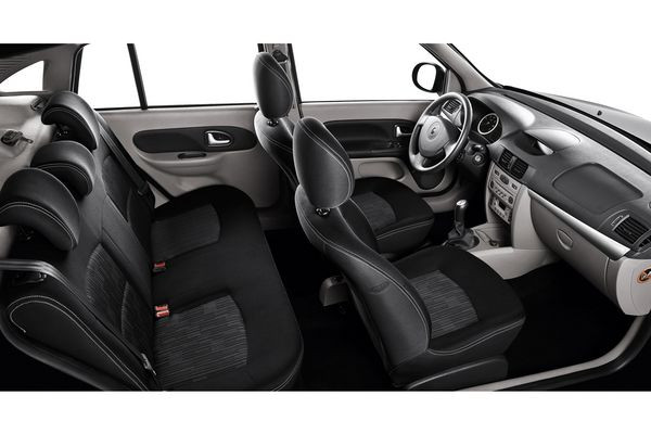 La nouvelle Renault Symbol remporte le prix « Autobest 2009 »