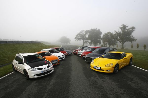 La Renault Megane R26.R élue « Sportive de l’année 2008 » par Echappement
