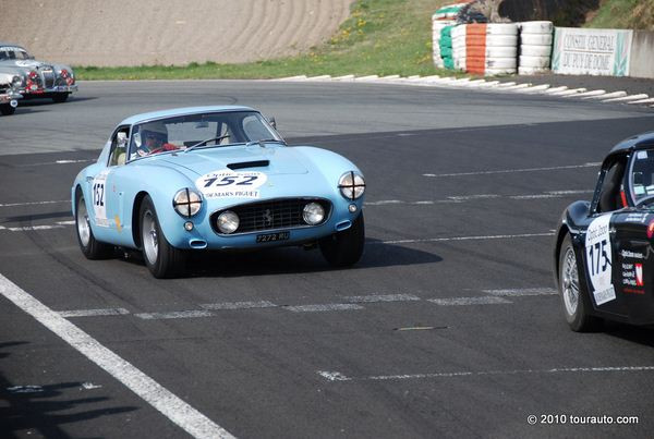 Découvrez les voitures de collection du 19ème Tour Auto