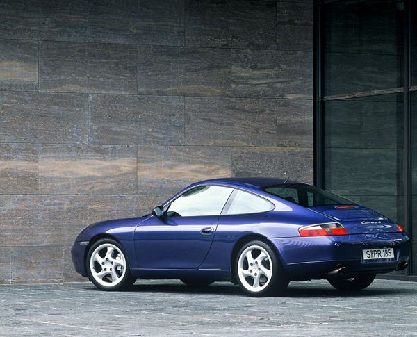 La Porsche 911 célèbre ses 50 ans