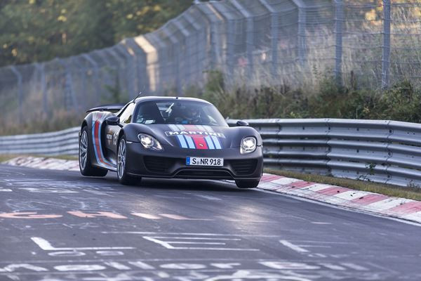 La Porsche 918 Spyder effectue la boucle nord du Nürburgring en moins de sept minutes
