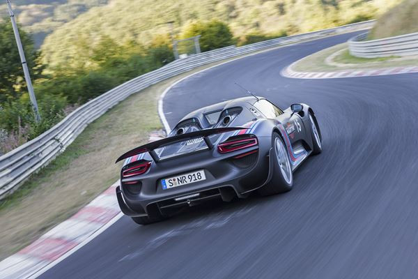 La Porsche 918 Spyder effectue la boucle nord du Nürburgring en moins de sept minutes