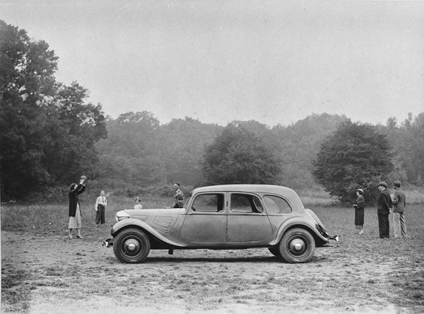 Citroën célèbre les 80 ans de sa Traction Avant