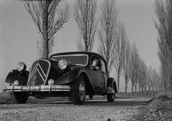 Citroën célèbre les 80 ans de sa Traction Avant