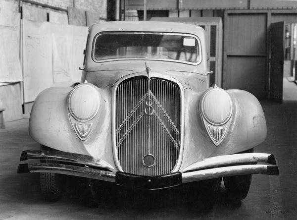Citroën célèbre les 80 ans de sa Traction Avant
