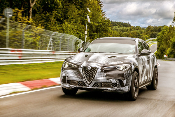 Alfa Romeo Stelvio Quadrifoglio: le SUV le plus rapide sur le Nürburgring