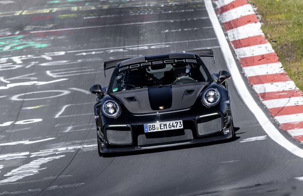 La Porsche 911 GT2 RS kit Performance Manthey boucle les 20,8 km en 6:43,300 min
