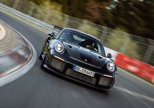 La Porsche 911 GT2 RS kit Performance Manthey boucle les 20,8 km en 6:43,300 min