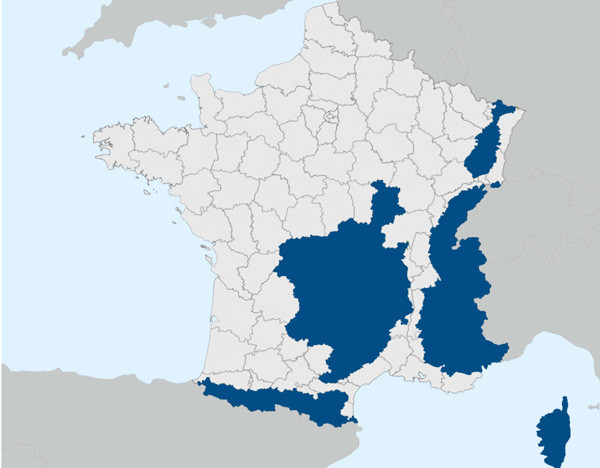 Les pneus neige où les chaînes obligatoires en hiver dans les massifs montagneux