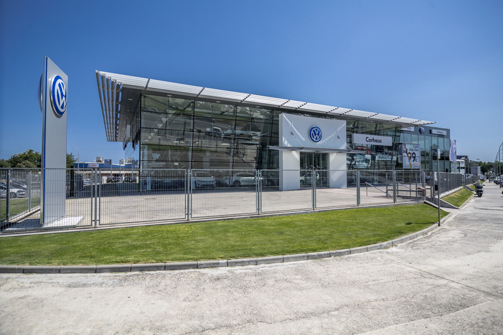 Les concessionnaires automobiles traditionnels sont le principal canal de vente