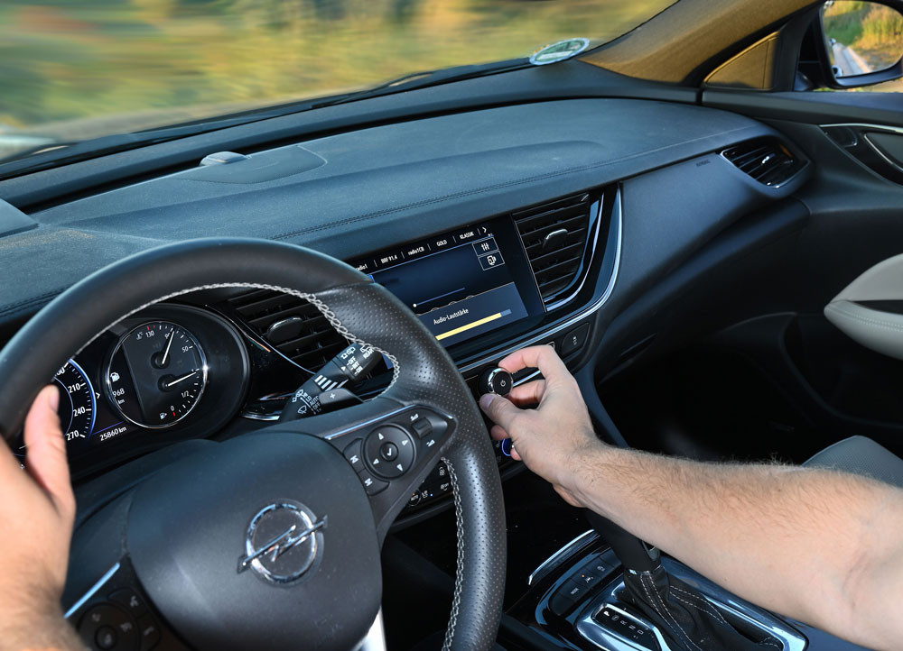 La musique écoutée dans une voiture exerce une influence évidente sur le comportement au volant