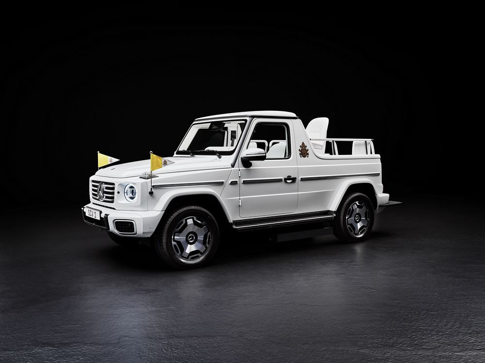 Le pape François voyagera dans une « papamobile » électrique Mercedes-Benz lors du Jubilé de 2025