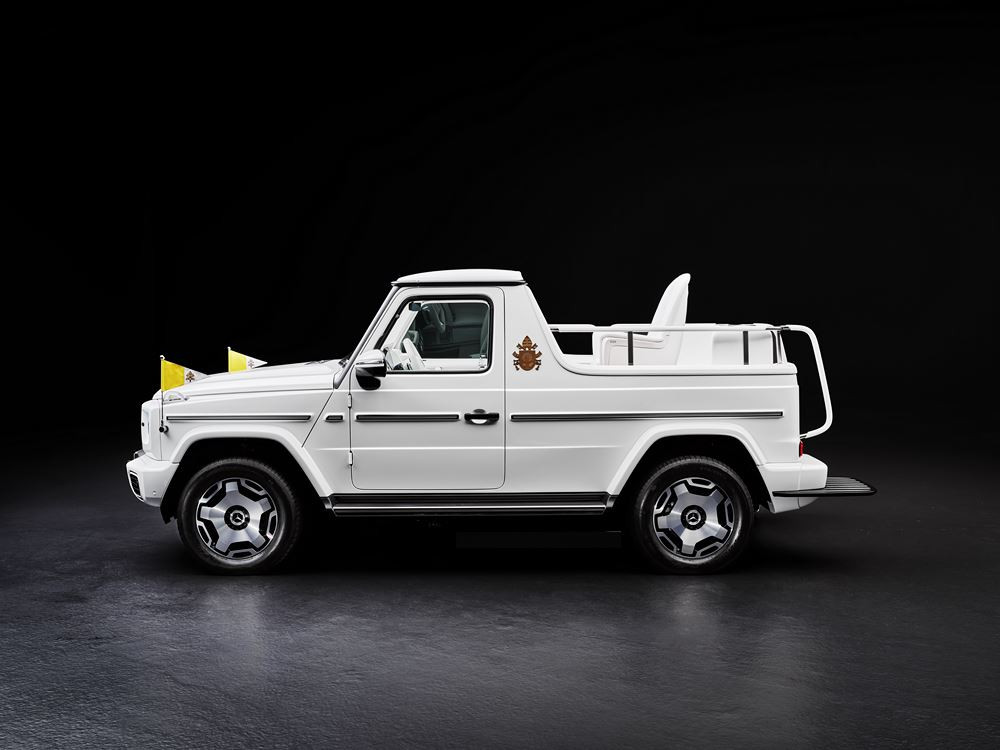 Le pape François voyagera dans une « papamobile » électrique Mercedes-Benz lors du Jubilé de 2025