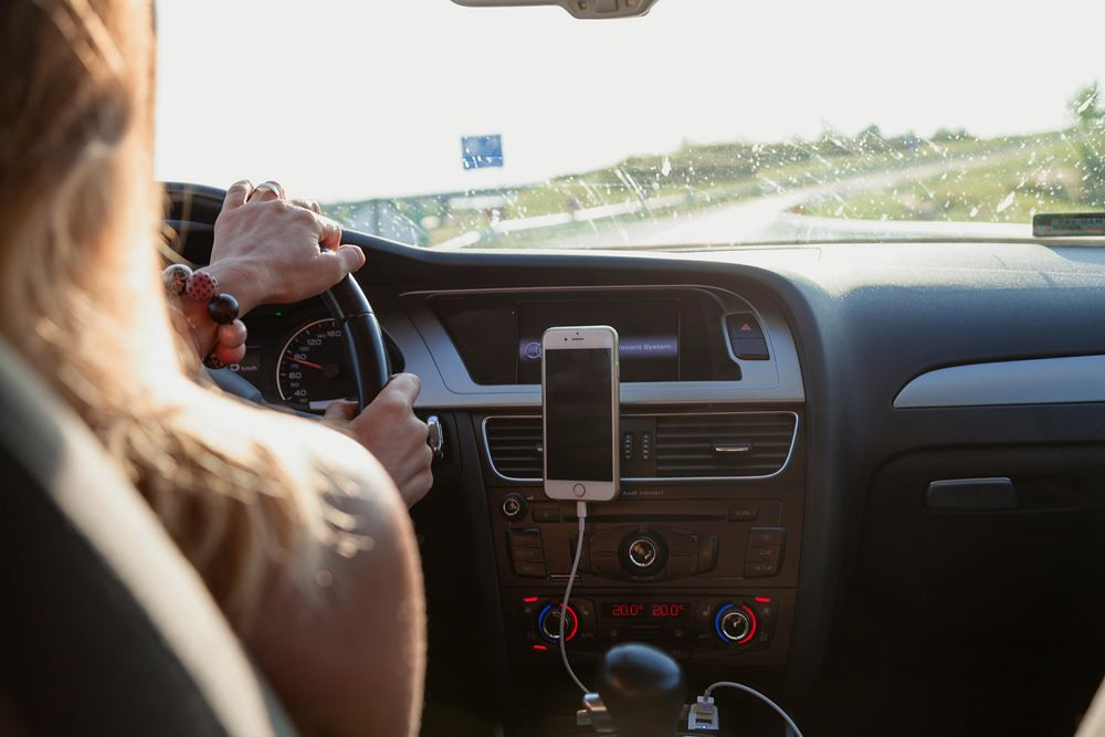 Près de 6 conducteurs sur 10 estiment utiliser trop souvent leur véhicule personnel