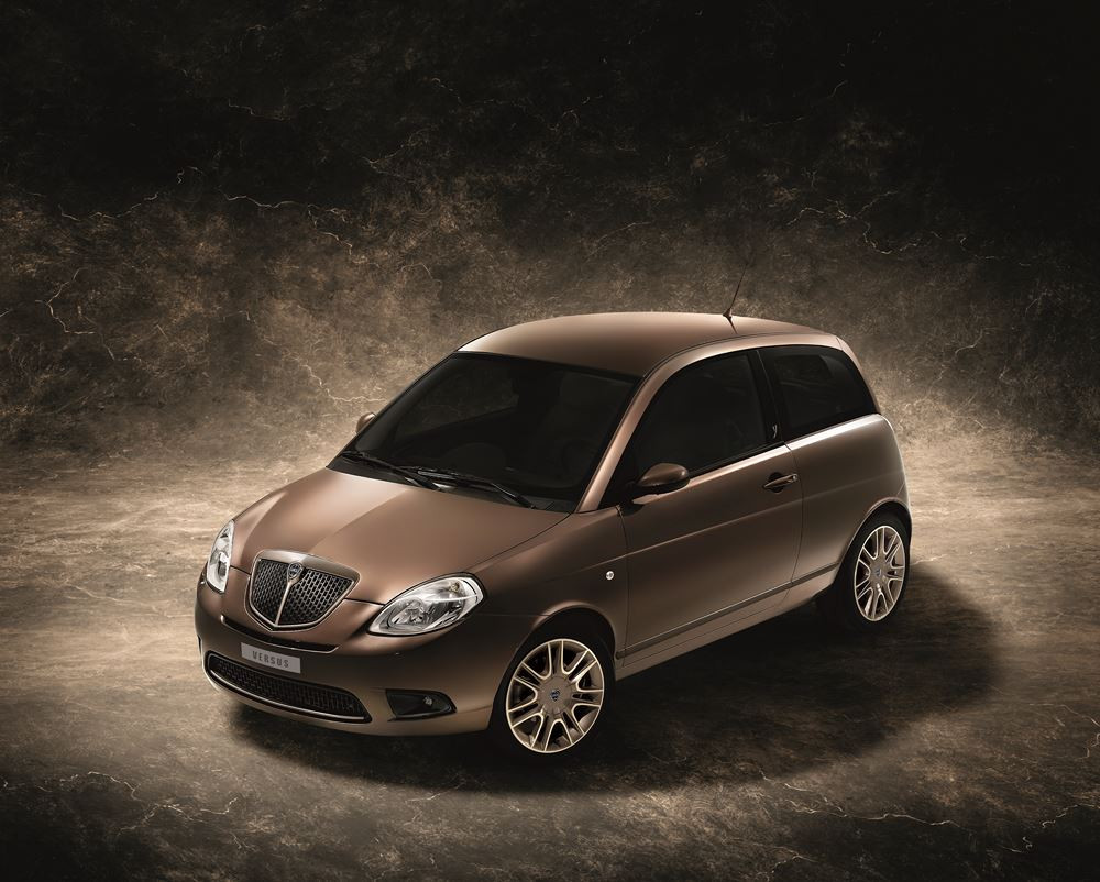 La citadine au design non conventionnel Lancia Ypsilon incarne un art de vivre à l'italienne