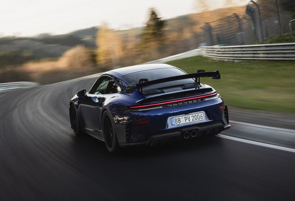La Porsche 911 GT3 est la voiture de série à boîte manuelle la plus rapide sur le Nürburgring