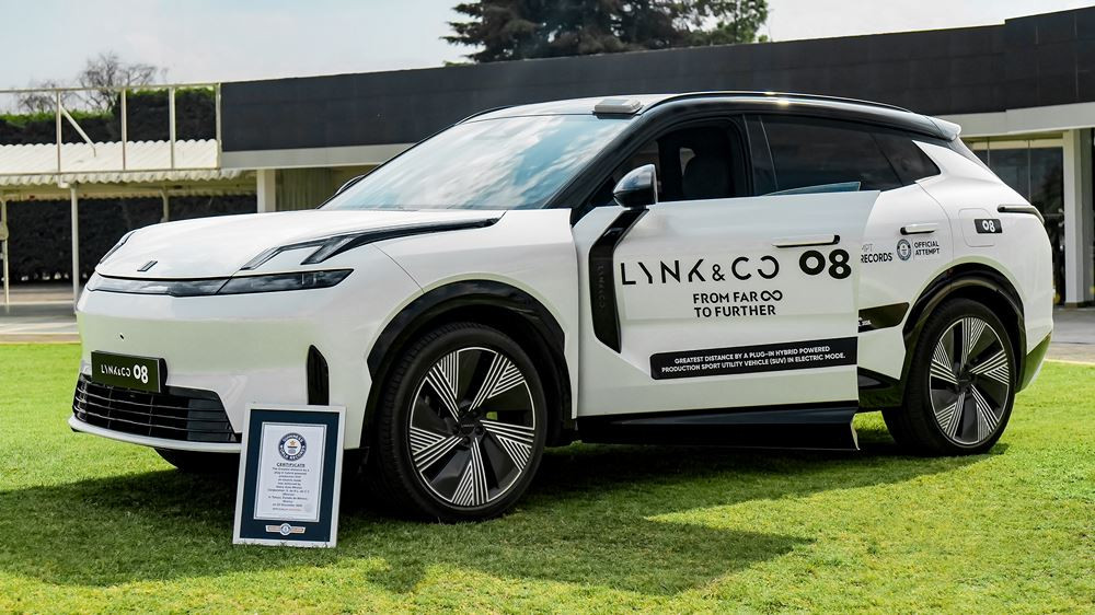 La Lynk & Co 08 hybride rechargeable établit un record en parcourant 293 km en mode électrique