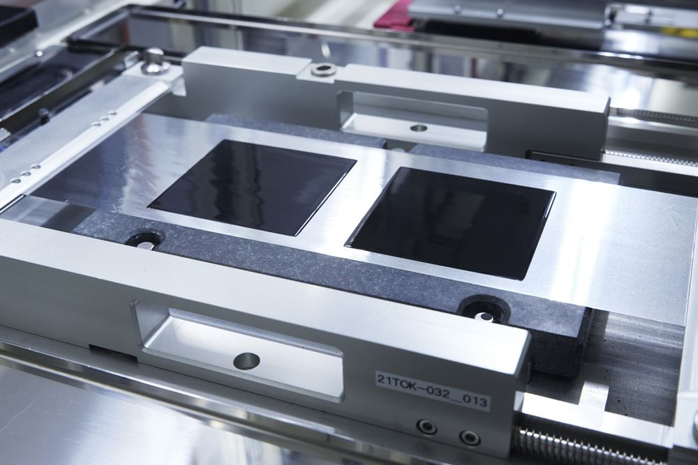 La production d'électrodes sèches est avantageuse pour la production des batteries solides