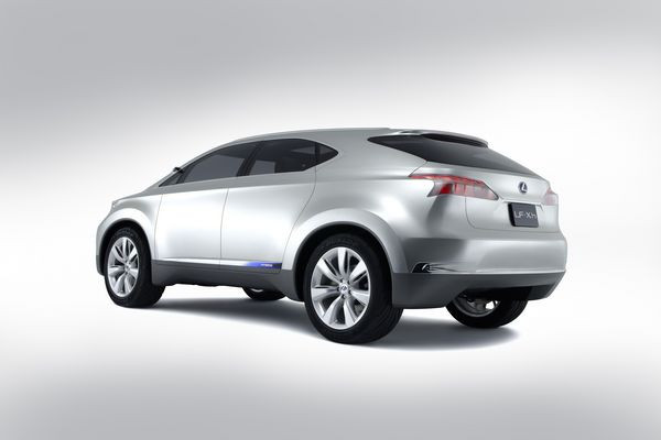 Lexus présente un concept-car hybride à la ligne puissante