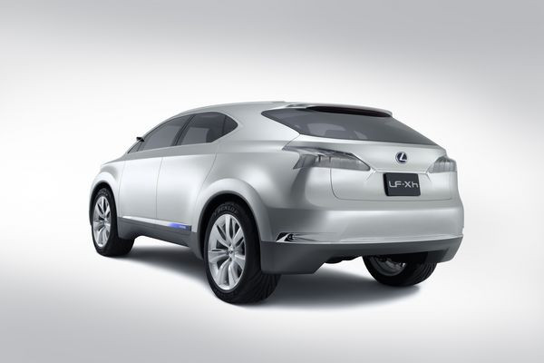Lexus présente un concept-car hybride à la ligne puissante