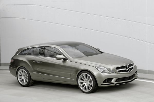 Mercedes présente le concept car Fascination