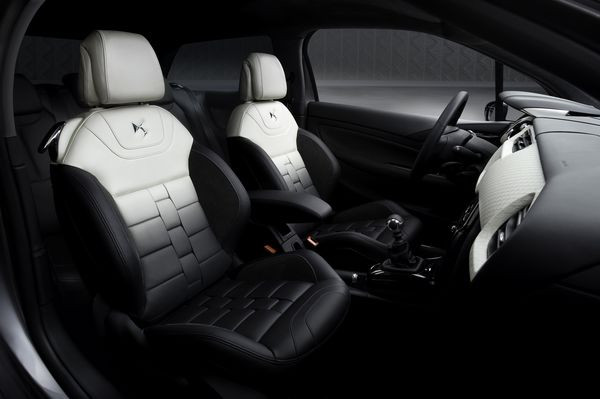 Citroën présente l’intérieur du concept DS Inside