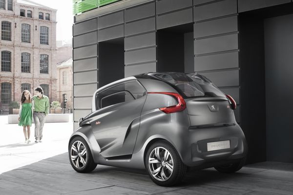 Peugeot dévoile le concept BB1 électrique