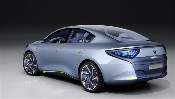 Renault présente le Fluence Z.E. Concept, la première voiture électrique Renault