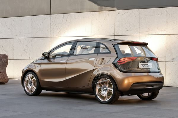 Mercedes présente un concept électrique à autonomie étendue