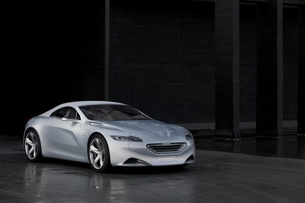 Peugeot présente son nouveau concept SR1