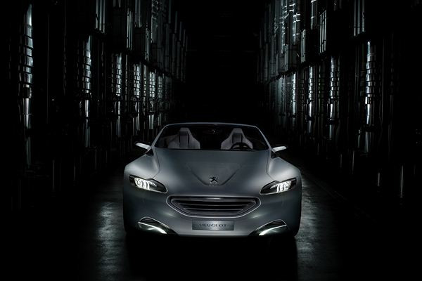 Peugeot présente son nouveau concept SR1