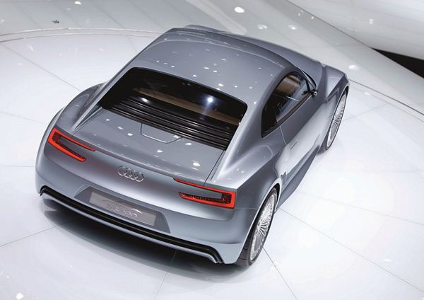 Audi présente le Detroit Showcar Audi e-tron