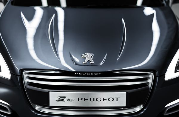 Première mondiale à Genève pour le concept 5 by Peugeot