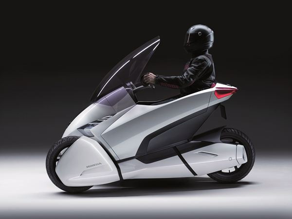 Honda présente un concept de véhicule électrique à trois roues
