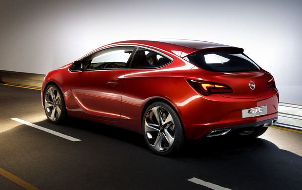 Opel lève le voile sur le concept-car Opel GTC Paris