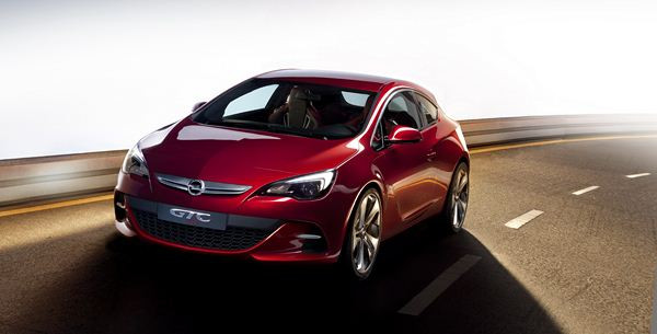 Opel lève le voile sur le concept-car Opel GTC Paris