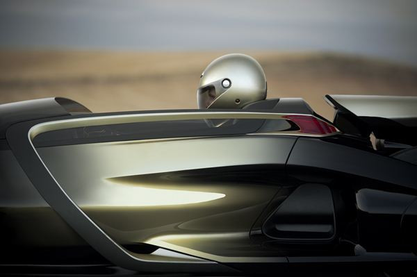 Peugeot lève le voile sur son concept de roadster électrique EX1