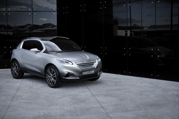 Peugeot dévoile son concept-car urbain HR1