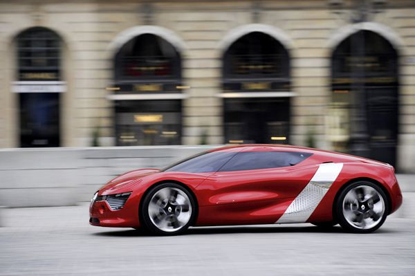 Le concept-car Renault DeZir électrise le Mondial