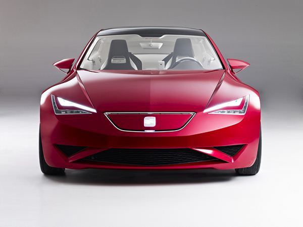 Seat présente le concept électrique sportif Seat Ibe à Paris